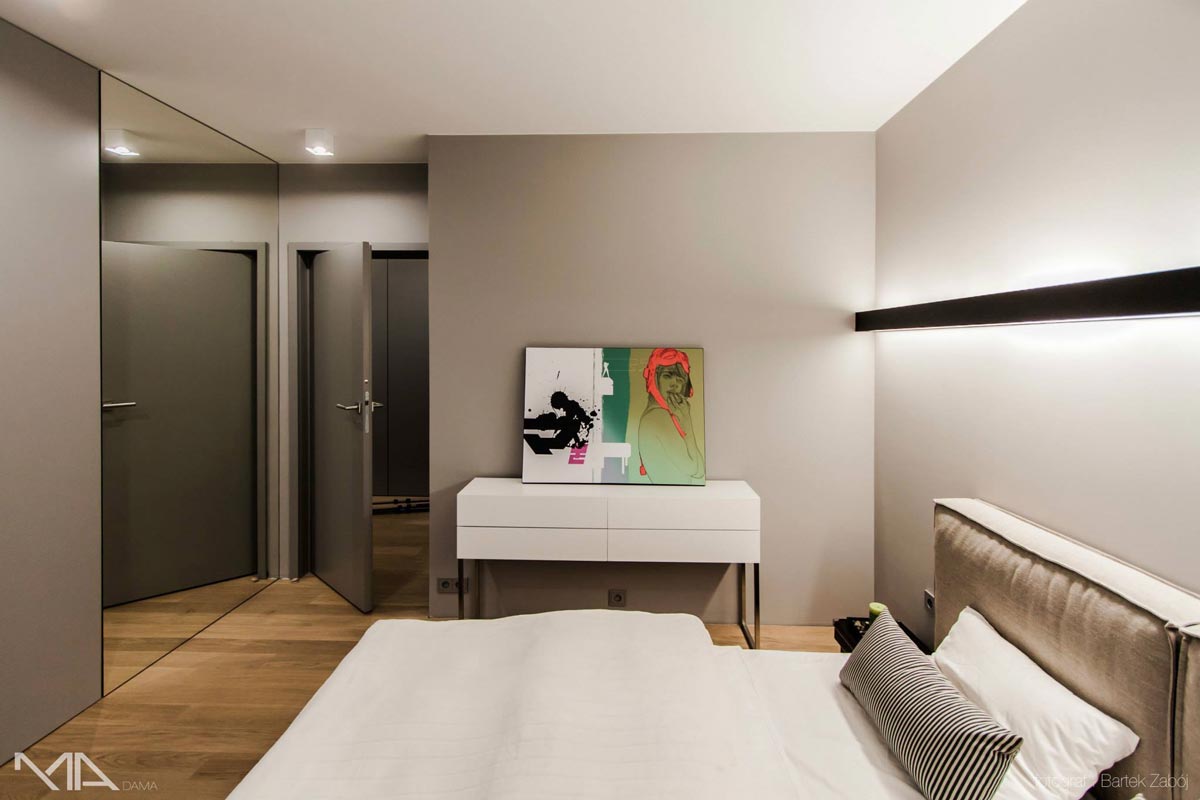 Drzwi w apartamencie w Krakowie – zdjęcie 1